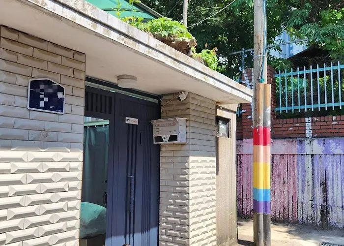 Ilbo With Dog & Cat Homestay Seoul